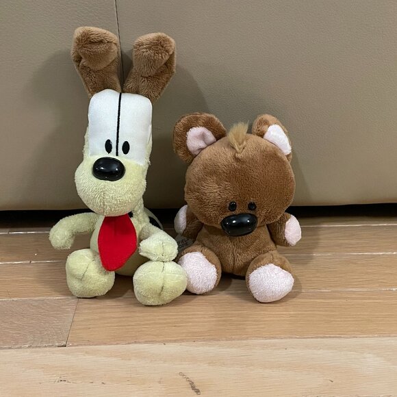 Odie and Pookie plushies (Garfield comic) - Picture 1 of 3